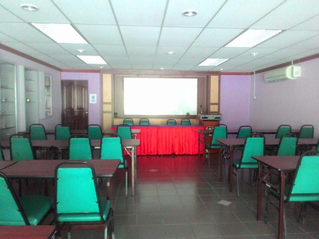 Hotel Dj Palace Lumut Exteriér fotografie