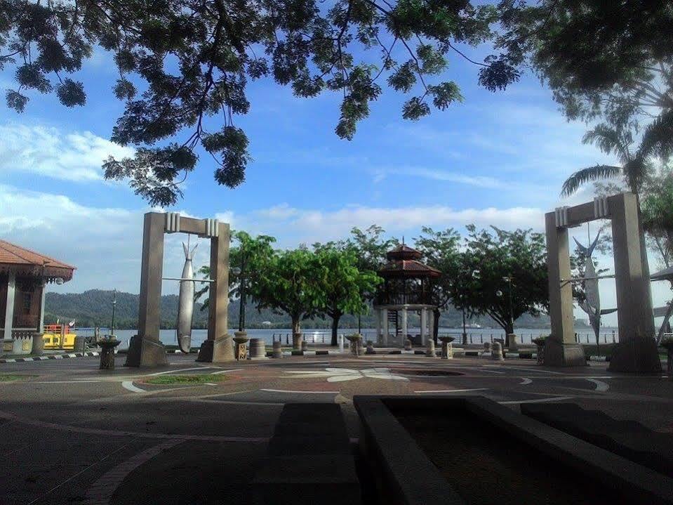 Hotel Dj Palace Lumut Exteriér fotografie