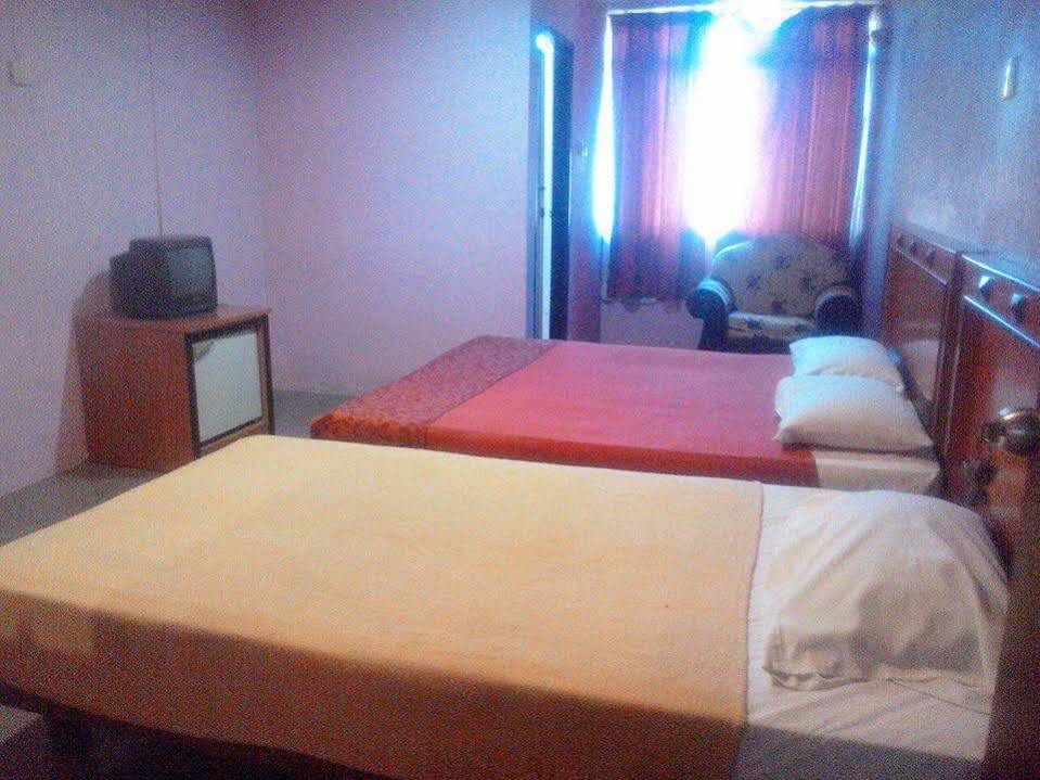 Hotel Dj Palace Lumut Exteriér fotografie